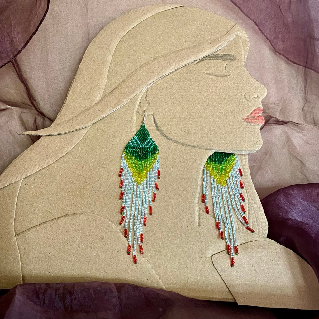 Moss flower chandelier earrings